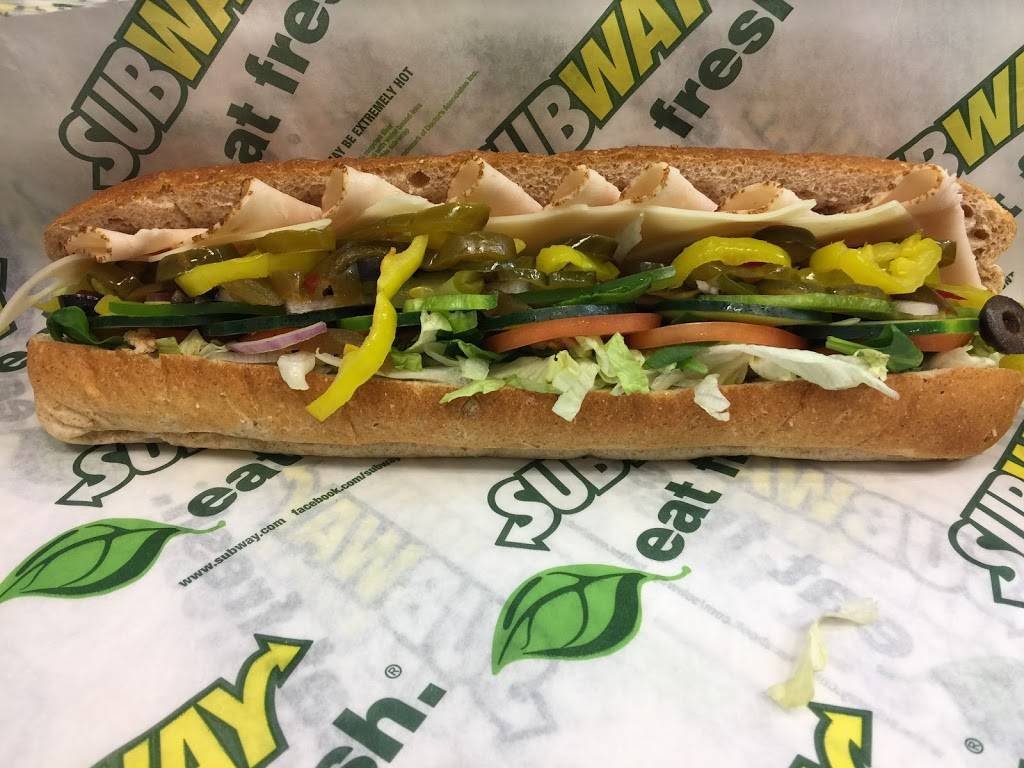 Subway Restaurants | restaurant | 1187 Middle Country Rd, (KingKullen Plaza), Middle Island, NY 11953, USA | 6319246789 OR +1 631-924-6789