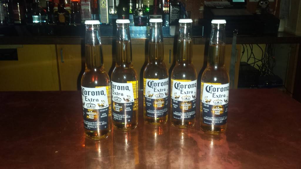 Bar Peaches | restaurant | 8420 Boulevard Saint-Michel, Montréal, QC H1Z 3E2, Canada | 5147226524 OR +1 514-722-6524