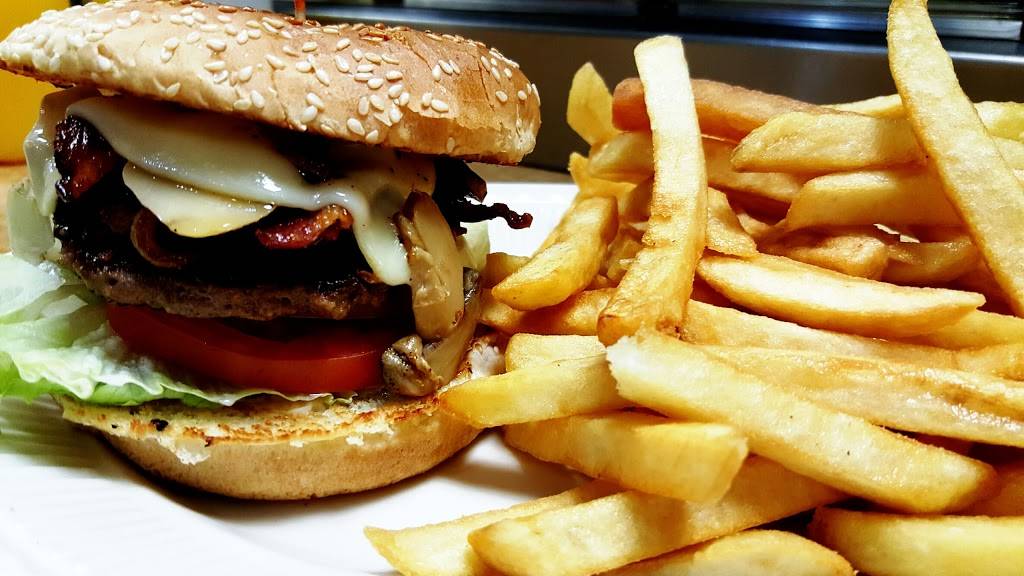 Marys Grill | restaurant | 28750 Plymouth Rd, Livonia, MI 48150, USA | 7347435858 OR +1 734-743-5858