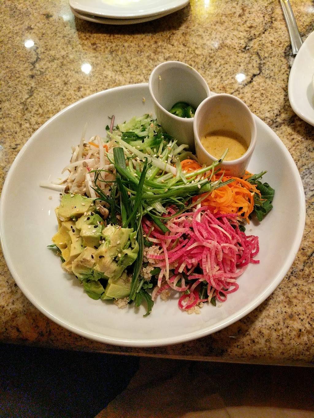 California Pizza Kitchen at Montgomery | restaurant | 7101 Democracy Blvd, Bethesda, MD 20817, USA | 3014695090 OR +1 301-469-5090