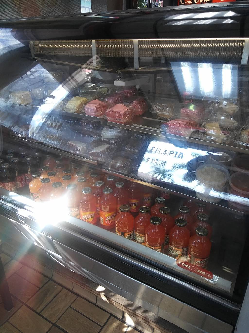 Hook Fish & Chicken | restaurant | 3315 Dr Martin Luther King Jr Blvd, Fort Myers, FL 33916, USA | 2393324758 OR +1 239-332-4758