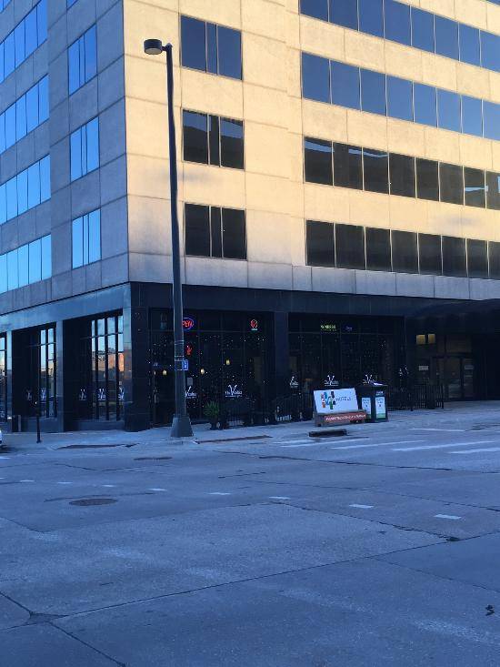 The Verdict Bar & Grill | restaurant | 1901 Harney St, Omaha, NE 68102, USA | 4029998336 OR +1 402-999-8336