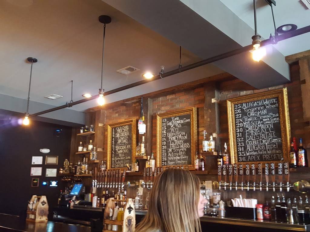 Crusade Burger Bar | restaurant | 209 S Bridge St, Yorkville, IL 60560, USA | 6307083170 OR +1 630-708-3170