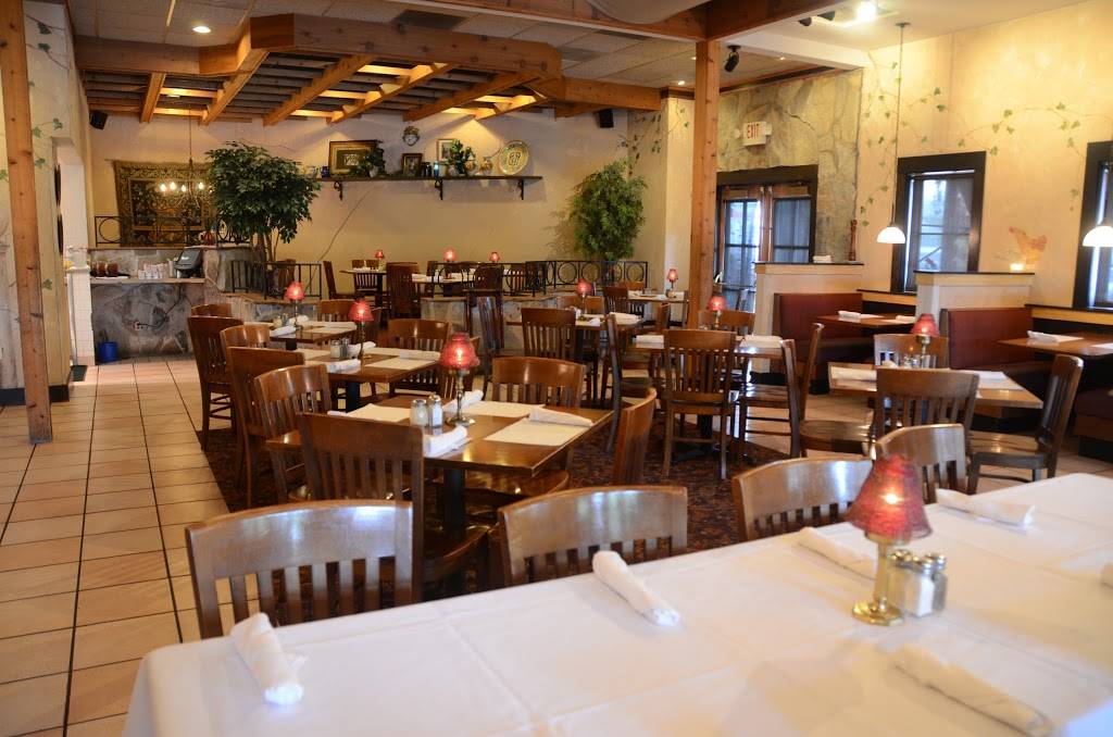 Tursis Latin King Italian Dining | restaurant | 2200 Hubbell Ave, Des Moines, IA 50317, USA | 5152664466 OR +1 515-266-4466