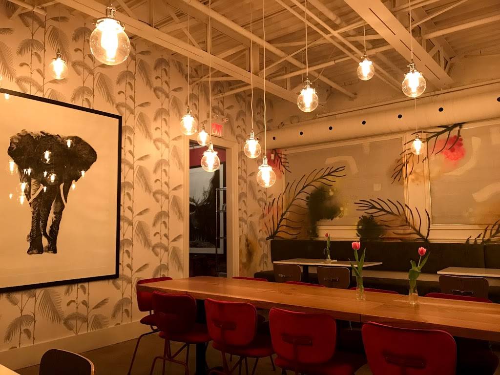 Community Restaurant | restaurant | 343 Kerr St, Oakville, ON L6K 3B7, Canada | 9055823581 OR +1 905-582-3581