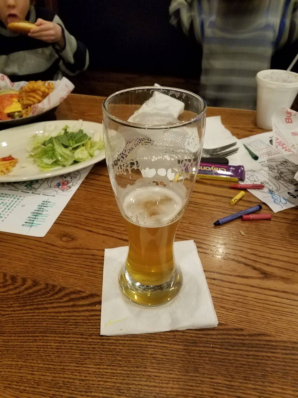 Butterbees American Grille | restaurant | 390 N High St, Mt Orab, OH 45154, USA | 9374441900 OR +1 937-444-1900