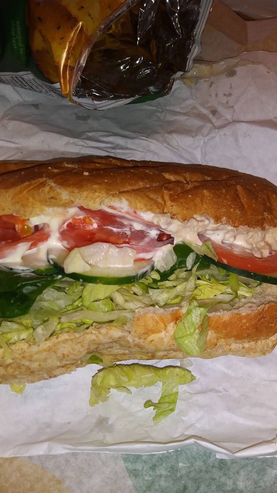 Subway Restaurants | restaurant | 1515 N Cockrell Hill Rd, The Shops at, Pinnacle Park Blvd Suite A114, Dallas, TX 75211, USA | 2143313300 OR +1 214-331-3300