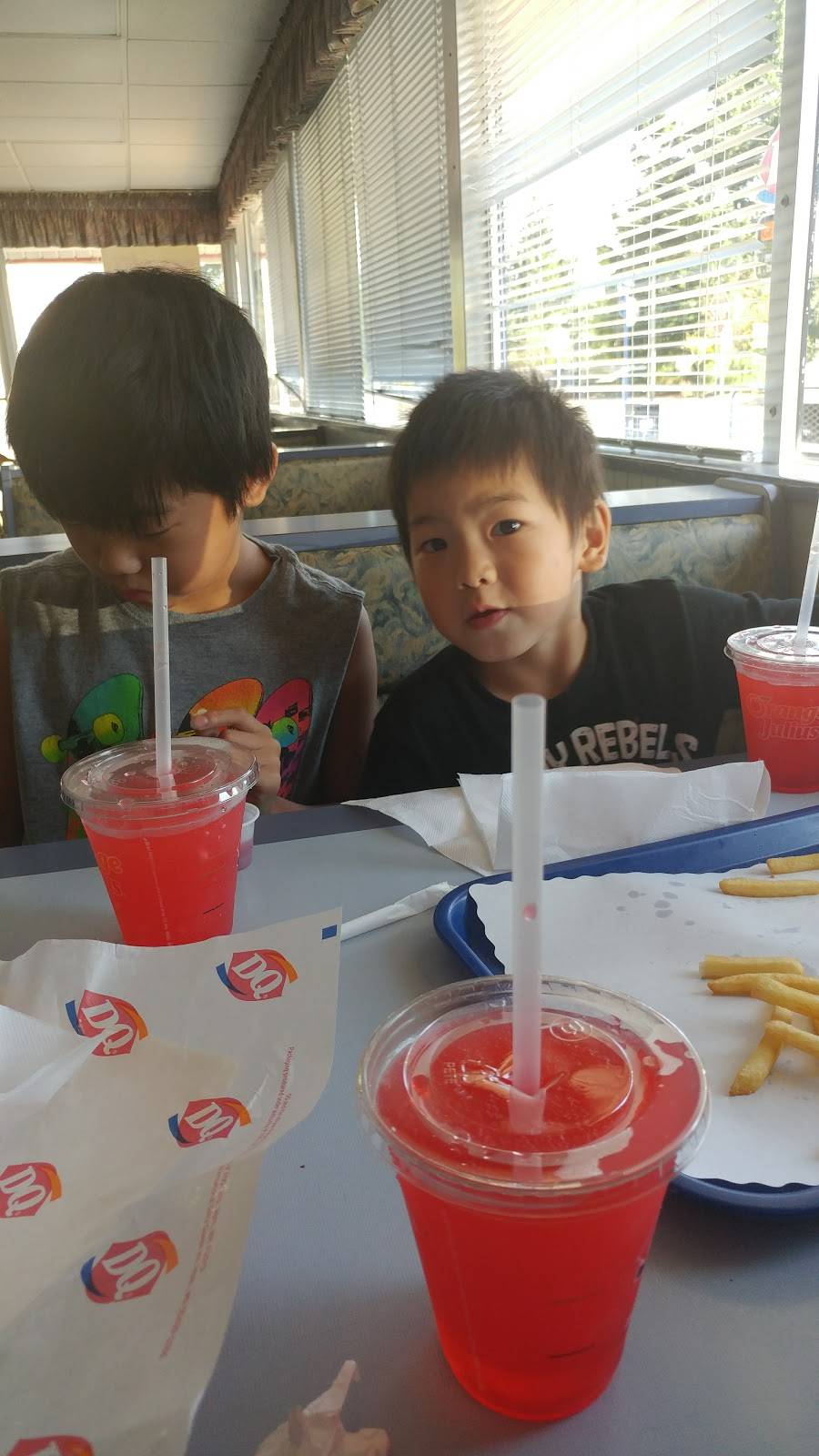 Dairy Queen | restaurant | 5934 SE Duke St, Portland, OR 97206, USA | 5037714637 OR +1 503-771-4637