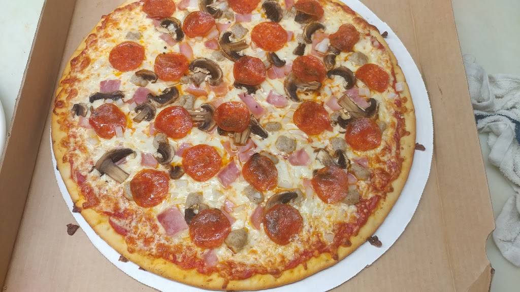 Jodis Tangled Antler | restaurant | 15015 US-31, Beulah, MI 49617, USA | 2313252480 OR +1 231-325-2480