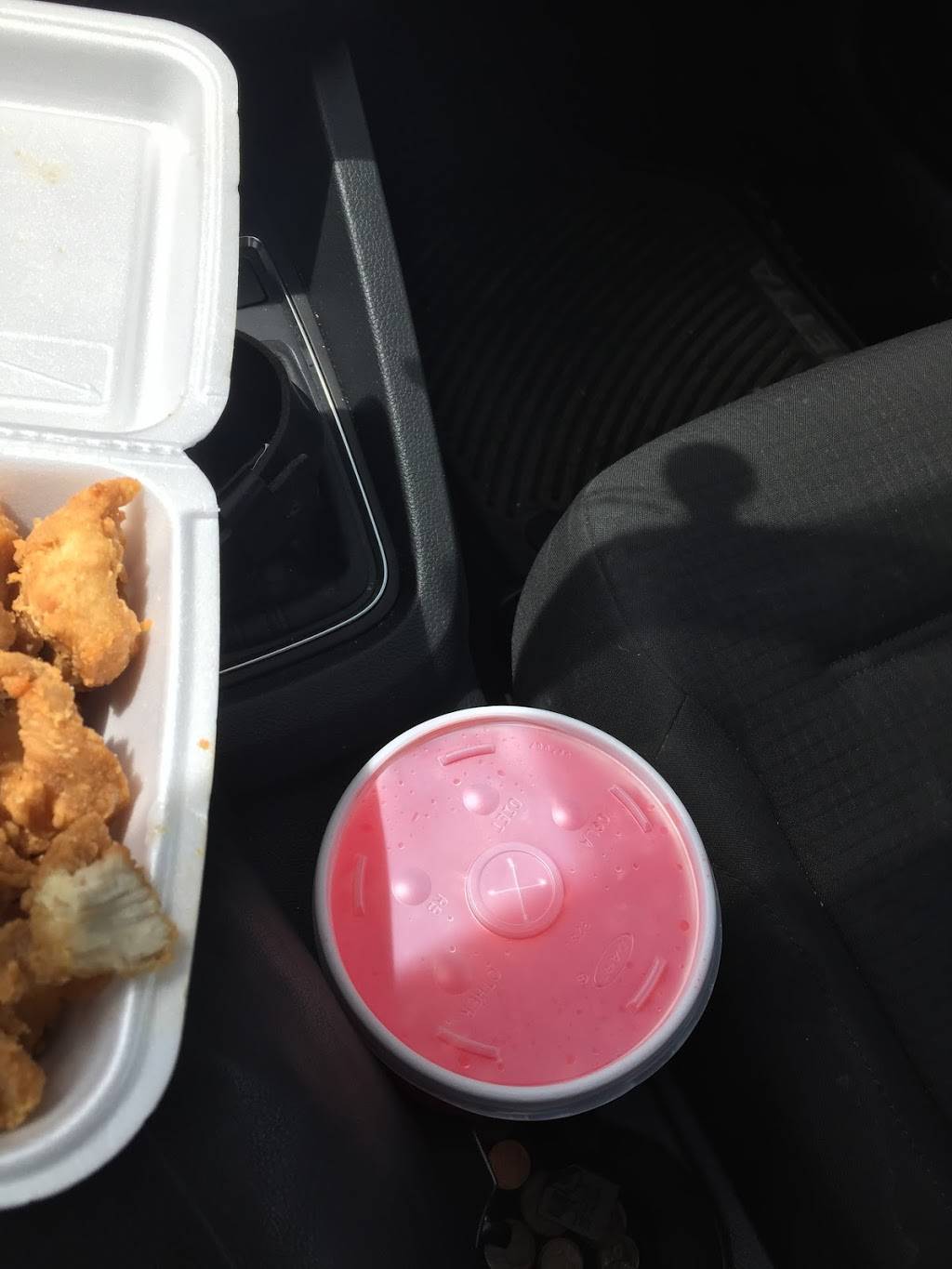 Chicken Box Restaurant | restaurant | 3000 3rd Ave, Richmond, VA 23222, USA | 8042282442 OR +1 804-228-2442