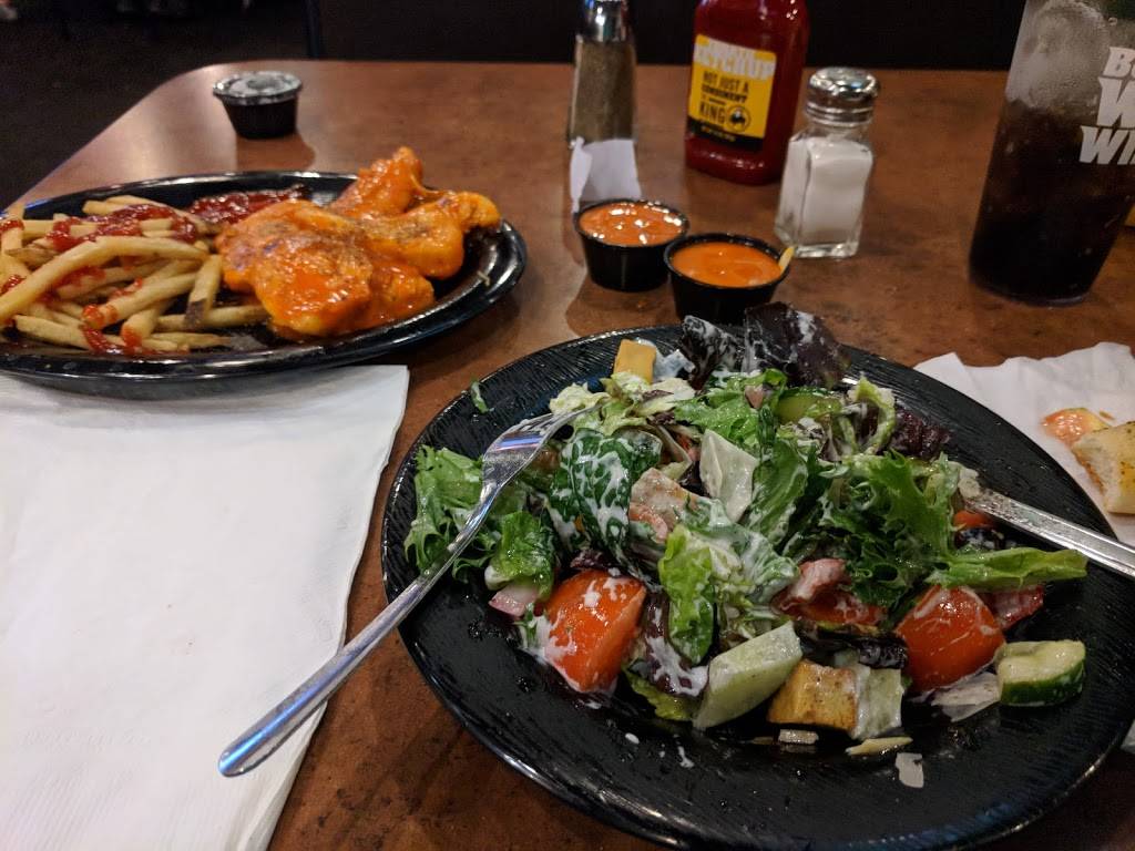 Buffalo Wild Wings | meal takeaway | 3102 Doctor M.L.K. Jr Blvd Suite #624, New Bern, NC 28562, USA | 2526359464 OR +1 252-635-9464