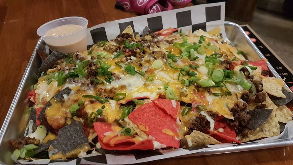 Burger Rebellion | restaurant | 1326 London Rd, Sarnia, ON N7S 1P7, Canada | 5197040293 OR +1 519-704-0293