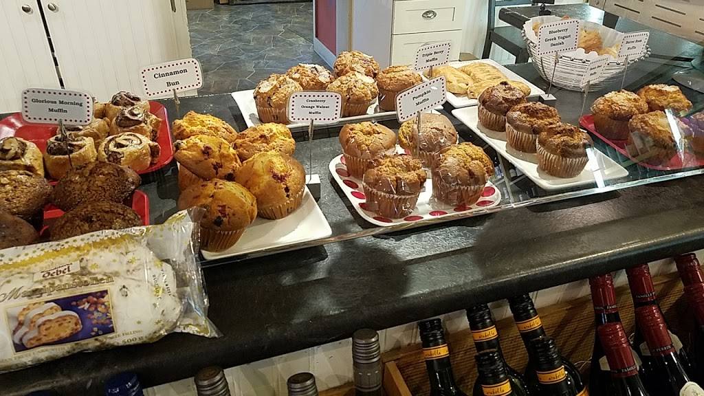 East Boothbay General Store | meal takeaway | 255 Ocean Point Rd, East Boothbay, ME 04544, USA | 2076337800 OR +1 207-633-7800