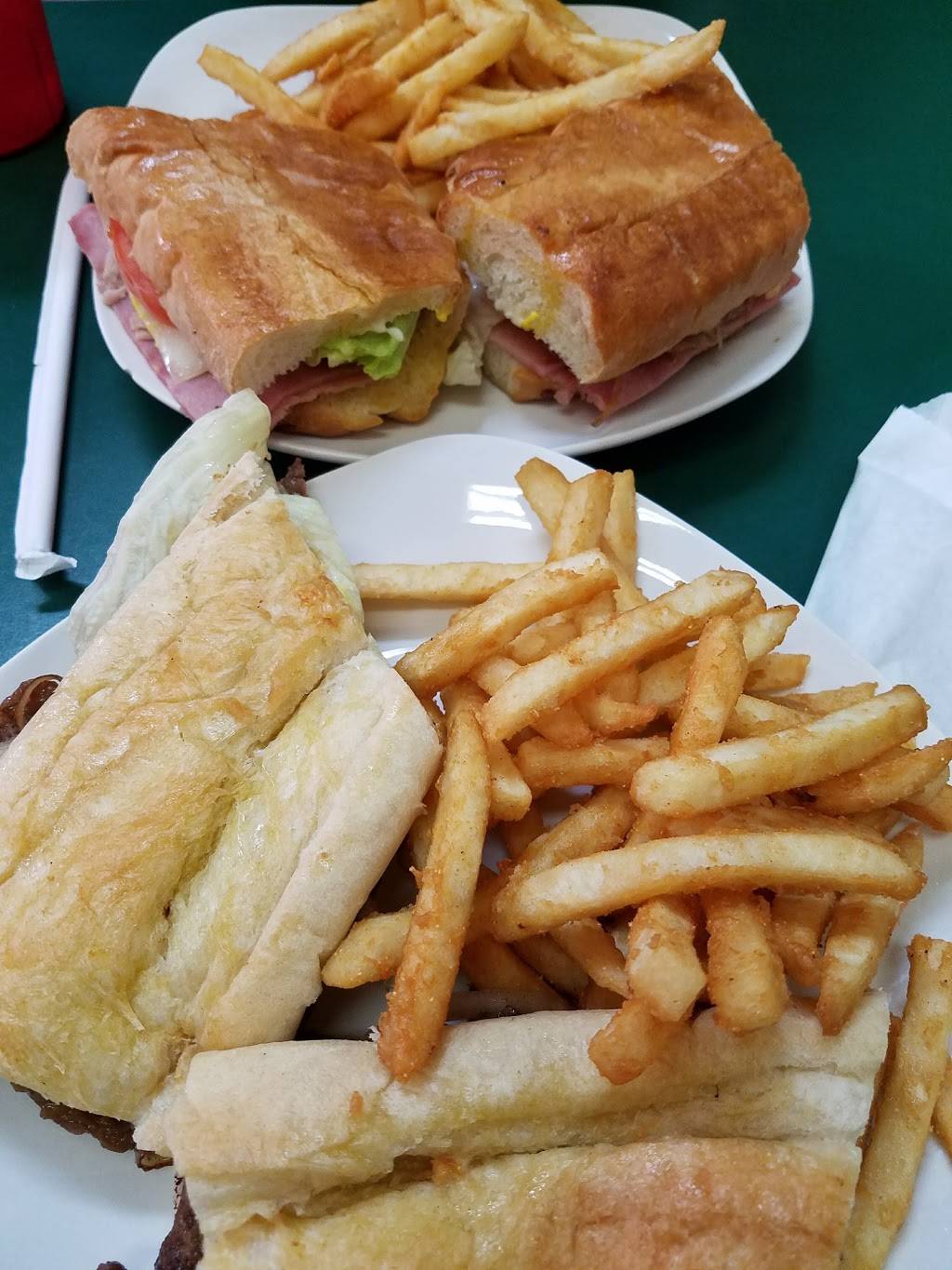 2 Alexs | restaurant | 7049 W Waters Ave, Tampa, FL 33634, USA | 8134434668 OR +1 813-443-4668