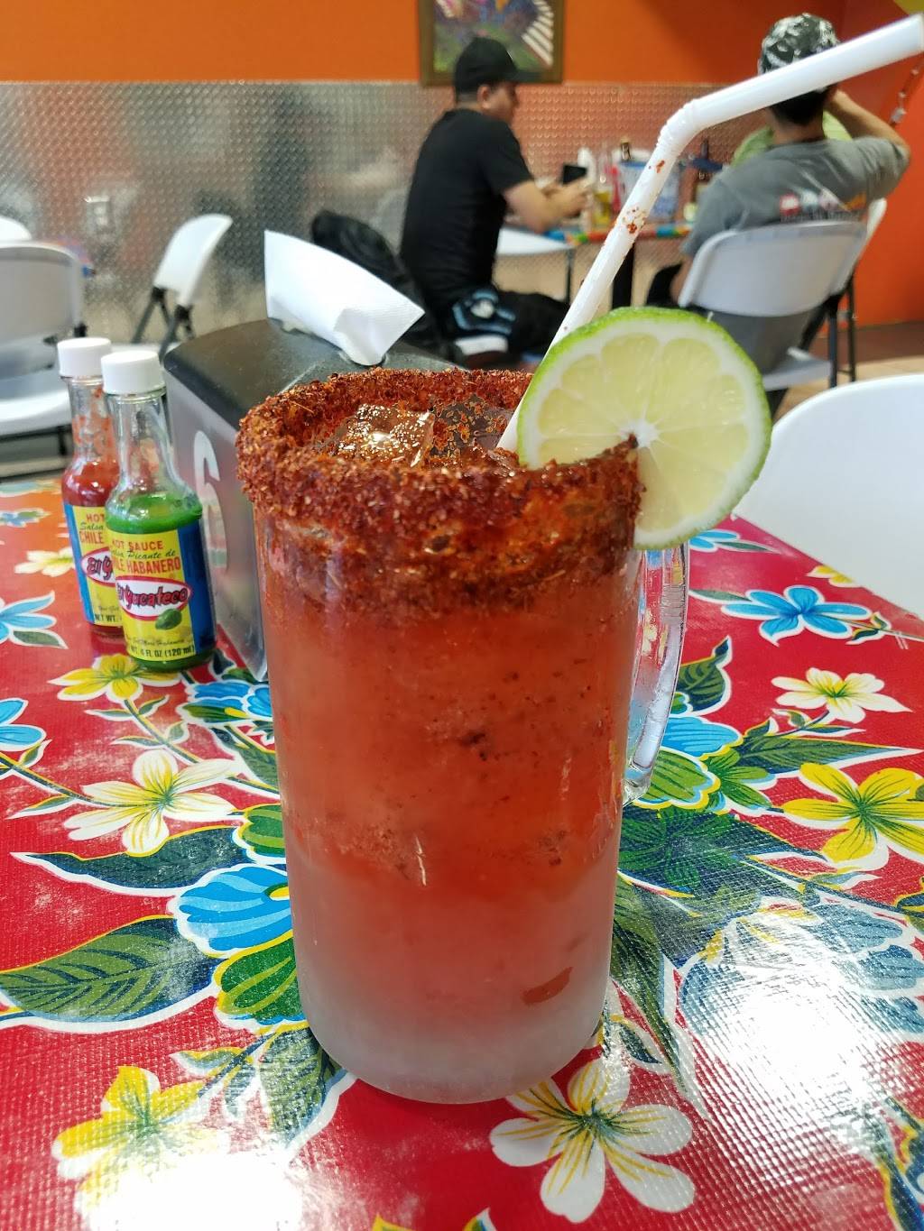 Taqueria El Chilo | restaurant | 311 E Lake St, Minneapolis, MN 55408, USA | 6123547346 OR +1 612-354-7346