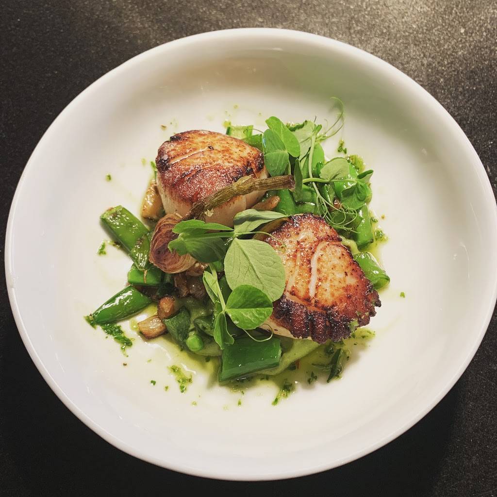 The James | restaurant | 1027 Great Plain Ave, Needham, MA 02492, USA | 7814558800 OR +1 781-455-8800