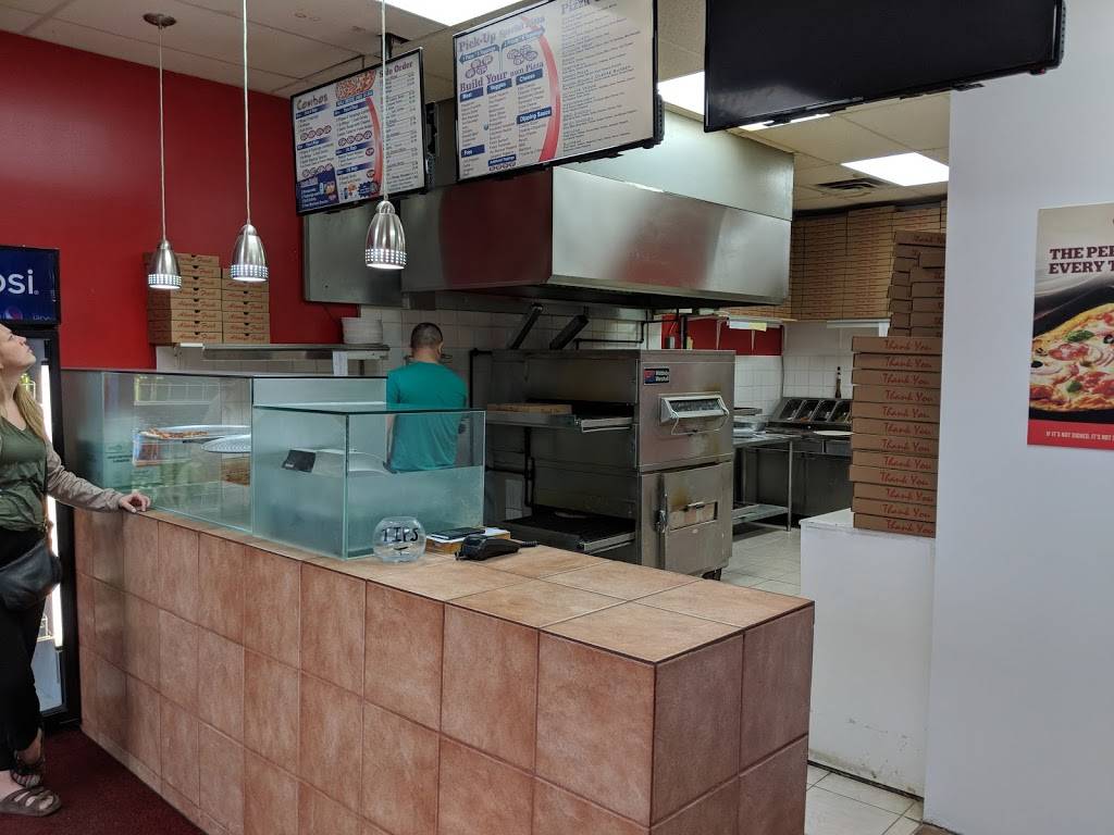 Pizza La Villa | restaurant | 115 Downey Rd, Guelph, ON N1C 1A2, Canada | 5198232121 OR +1 519-823-2121