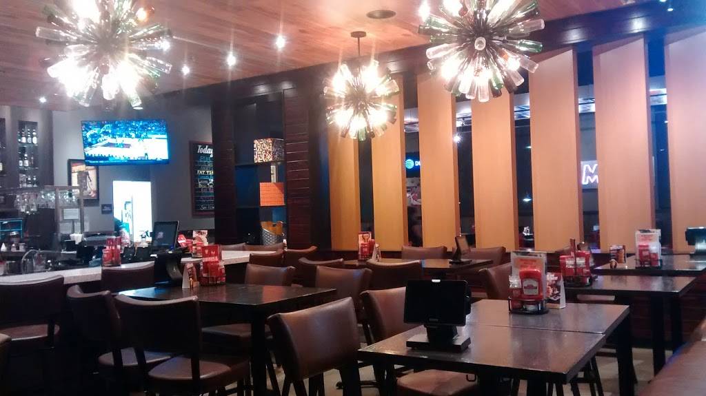 Red Robin Gourmet Burgers and Brews | restaurant | 3190 W 210th St, Fairview Park, OH 44126, USA | 2163071717 OR +1 216-307-1717