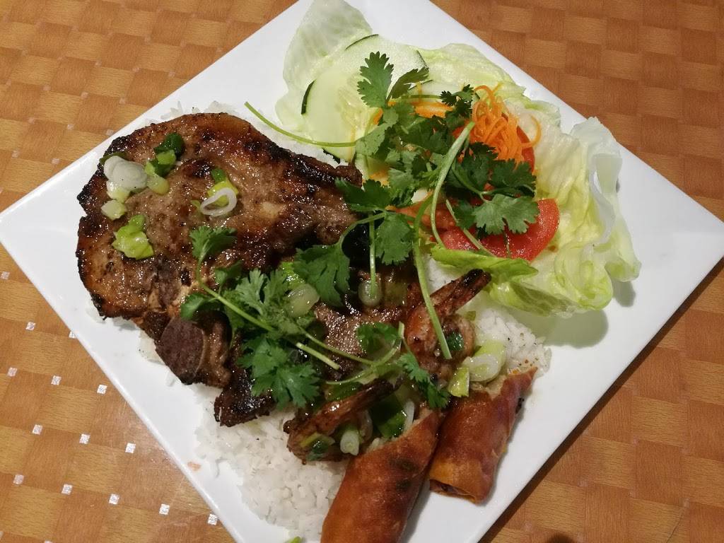 Pho Viet Saigon | restaurant | 18509 N Frederick Ave, Gaithersburg, MD 20879, USA | 3012082088 OR +1 301-208-2088