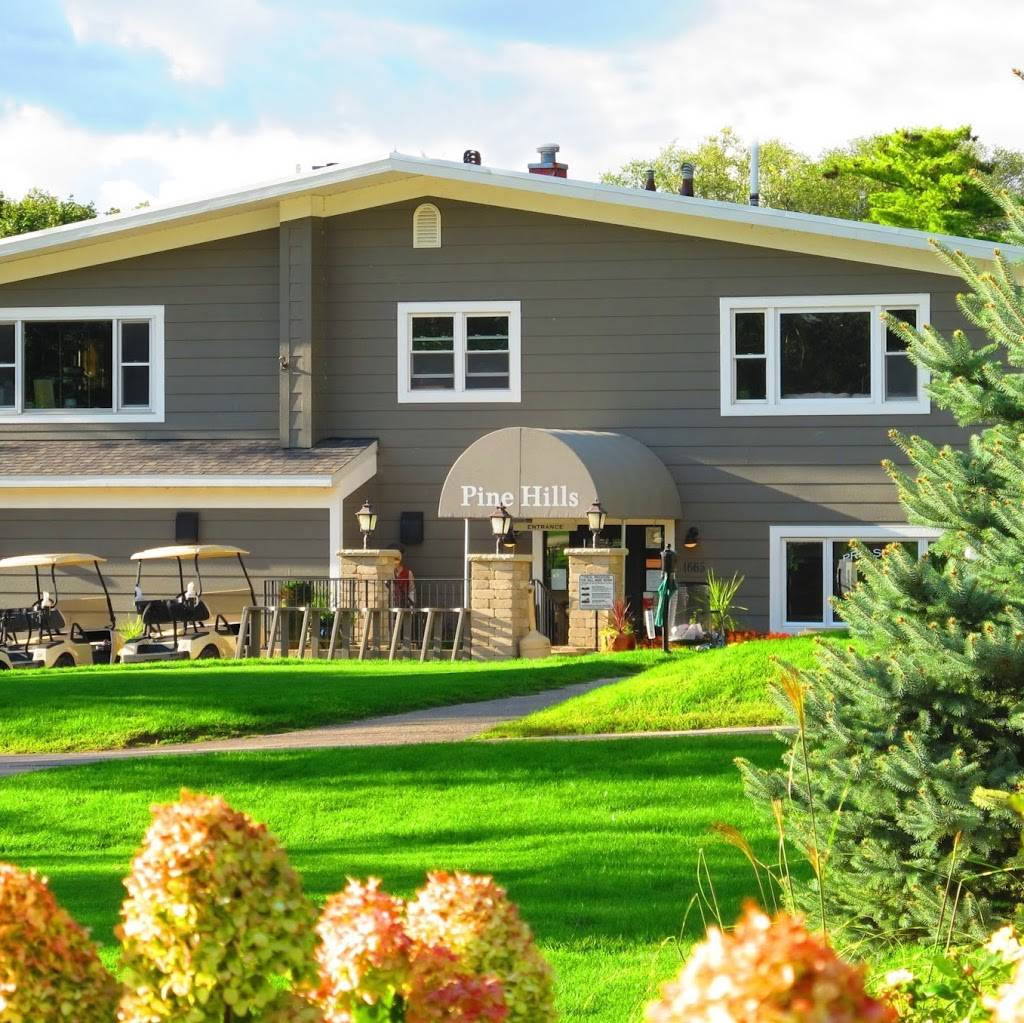 Pine Hills Golf Club Bar & Restaurant | restaurant | 1665 N 2501st Rd, Ottawa, IL 61350, USA | 8154343985 OR +1 815-434-3985