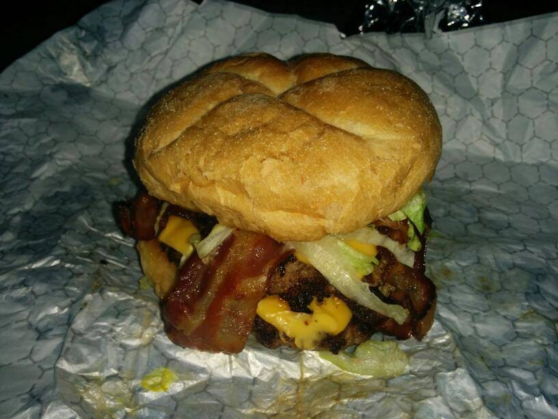 Shirls Drive In | restaurant | 7943 Sheridan Rd, Kenosha, WI 53143, USA | 2626541968 OR +1 262-654-1968