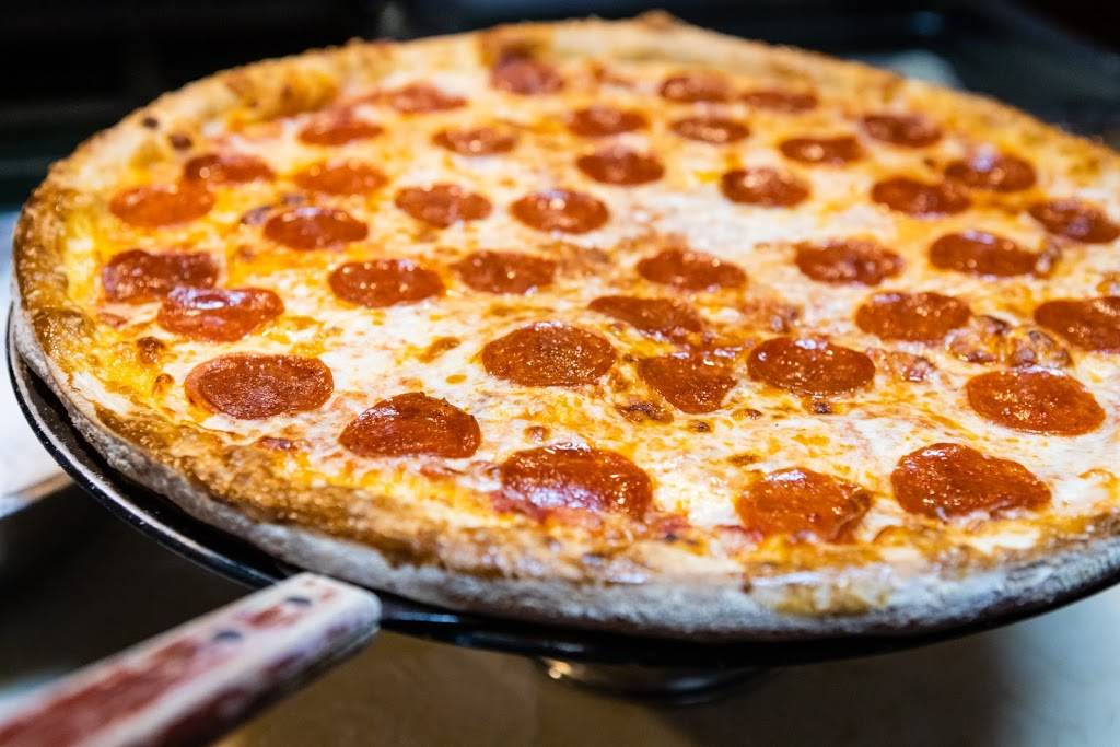 Lombardis Italian Restaurant & Tavern | restaurant | 11130 W Oakland Park Blvd, Sunrise, FL 33351, USA | 9547415071 OR +1 954-741-5071