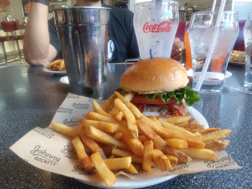 Johnny Rockets | restaurant | 2270 E Williams Field Rd Suite 101, Gilbert, AZ 85295, USA | 4807221848 OR +1 480-722-1848