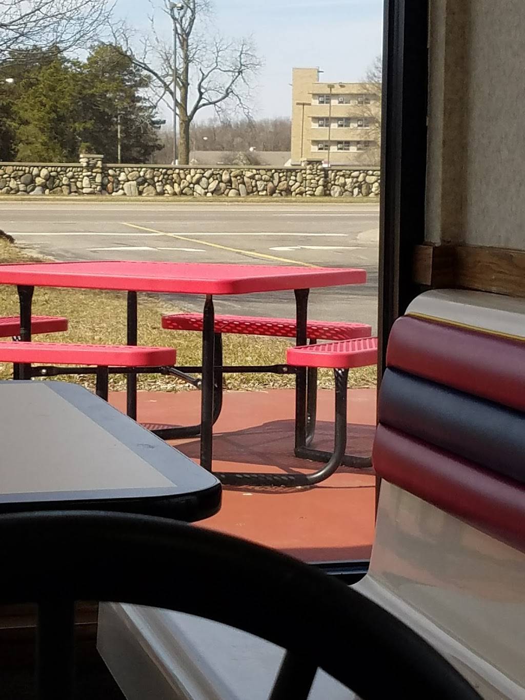 Dairy Queen Store | restaurant | 3300 Gull Rd, Kalamazoo, MI 49048, USA | 2693835585 OR +1 269-383-5585