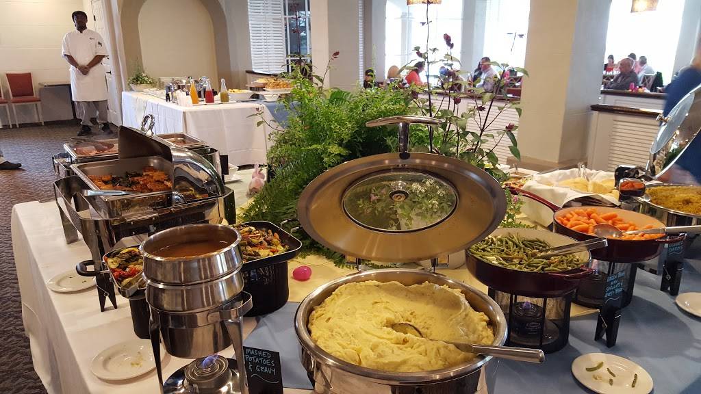 Beach Club Food Court | restaurant | Tarpon Blvd, Fripp Island, SC 29920, USA | 8438381510 OR +1 843-838-1510