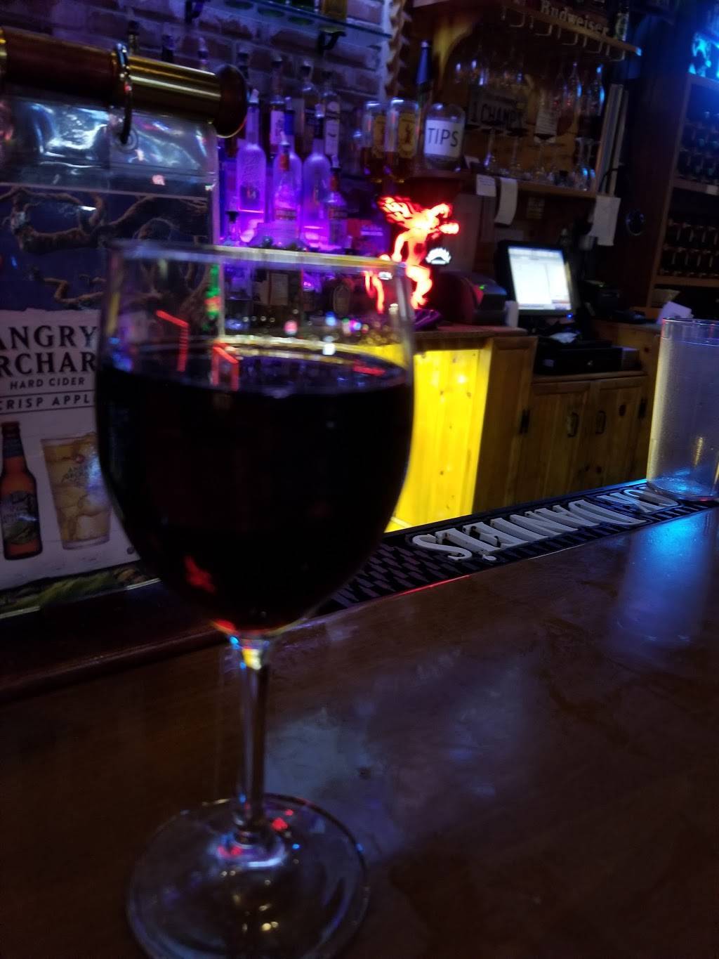 Champs Sports Pub | restaurant | 4103 W Burbank Blvd, Burbank, CA 91505, USA | 8188409493 OR +1 818-840-9493