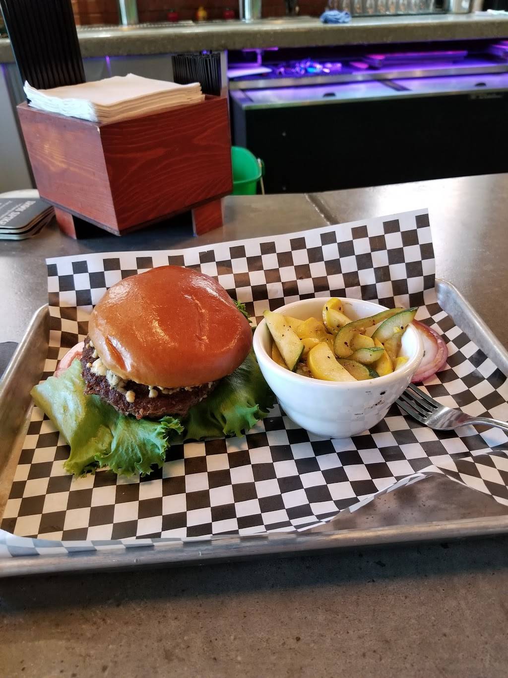 Iron Spike Brewing Company | restaurant | 150 E Simmons St, Galesburg, IL 61401, USA | 3092974718 OR +1 309-297-4718