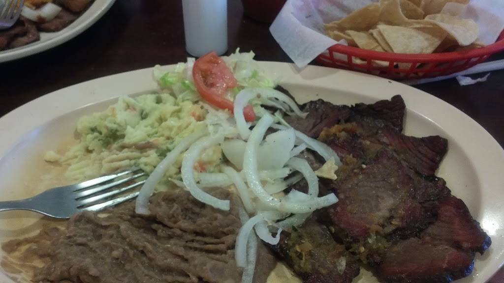 La Reina Del Sur | restaurant | 643 Frio City Rd, San Antonio, TX 78207, USA | 2102263131 OR +1 210-226-3131