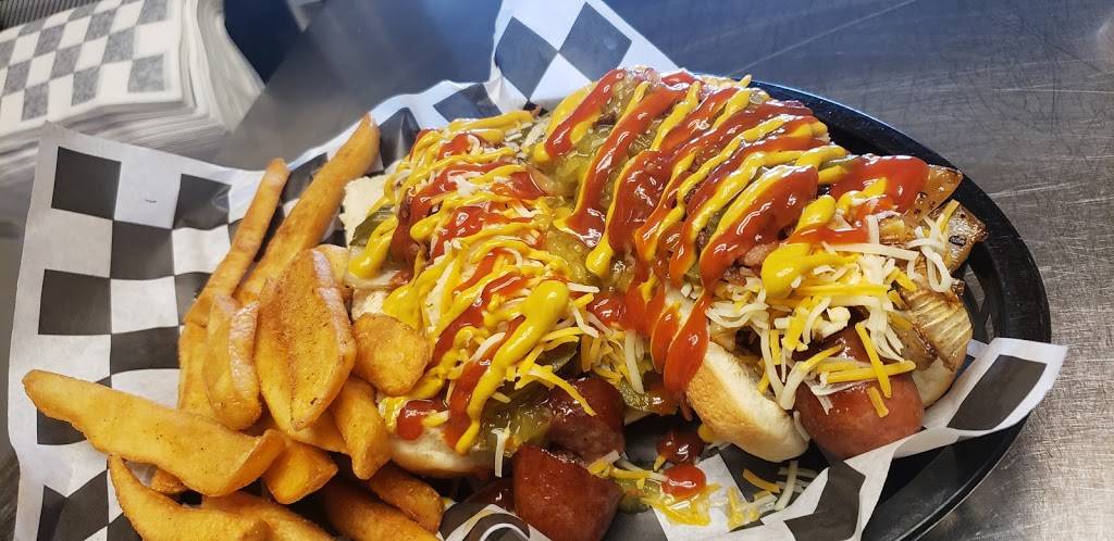 Crazy Dawgs | restaurant | 609 West Ave, Crossville, TN 38555, USA | 9312108785 OR +1 931-210-8785