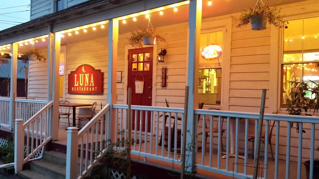 Luna Pizza | restaurant | 429 Main St, Three Bridges, NJ 08887, USA | 9082842321 OR +1 908-284-2321