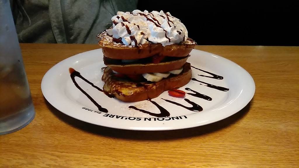 Lincoln Square Pancake House | restaurant | 901 E Broadway St, Fortville, IN 46040, USA | 3177474910 OR +1 317-747-4910