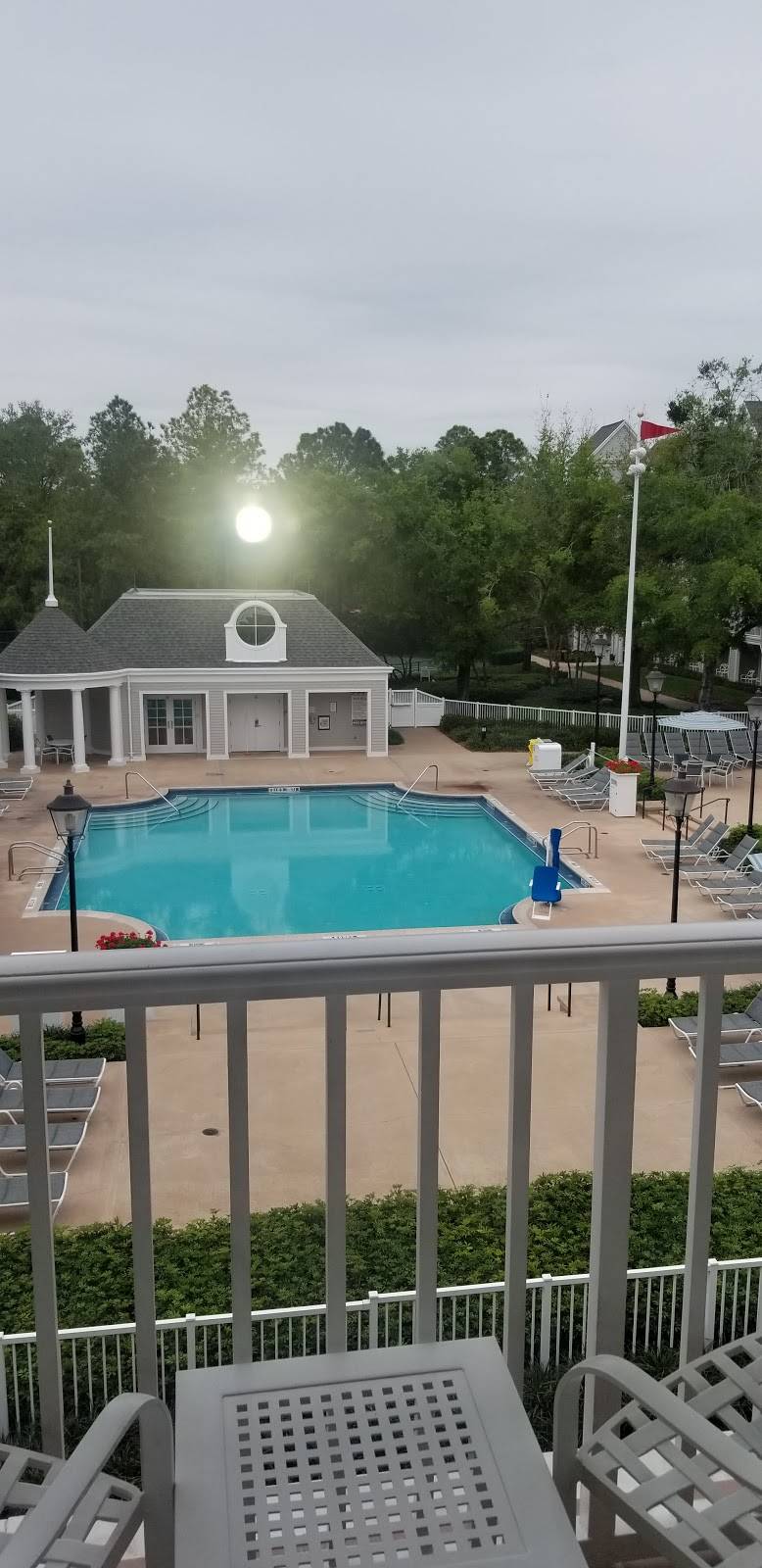 Disneys Yacht Club Resort | shopping mall | 1700 Epcot Resorts Blvd, Orlando, FL 32830, USA | 4079347000 OR +1 407-934-7000