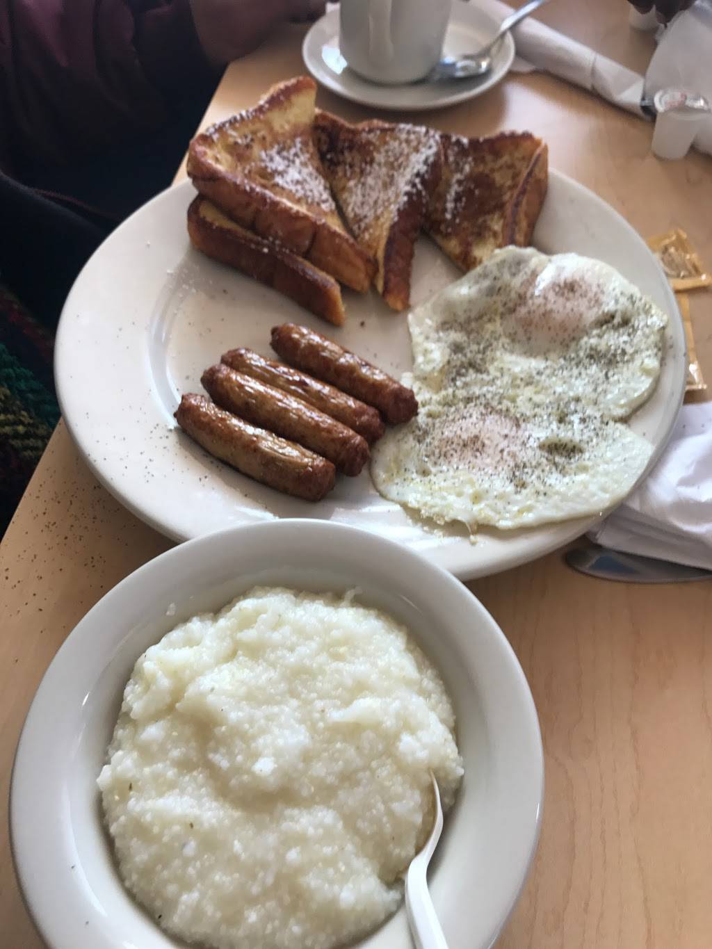 Liberty Bell Chester Diner | restaurant | 1301 Edgmont Ave, Chester, PA 19013, USA | 4844805017 OR +1 484-480-5017