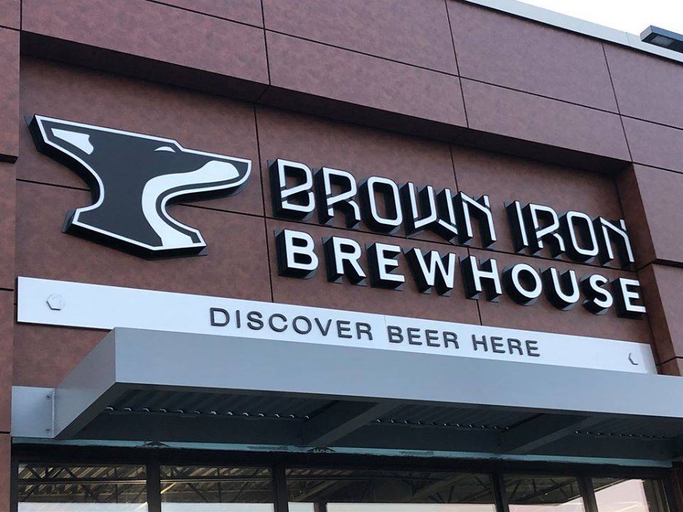 Brown Iron Brewhouse Royal Oak | restaurant | 30955 Woodward Ave Suite 510, Royal Oak, MI 48073, USA | 2489512659 OR +1 248-951-2659