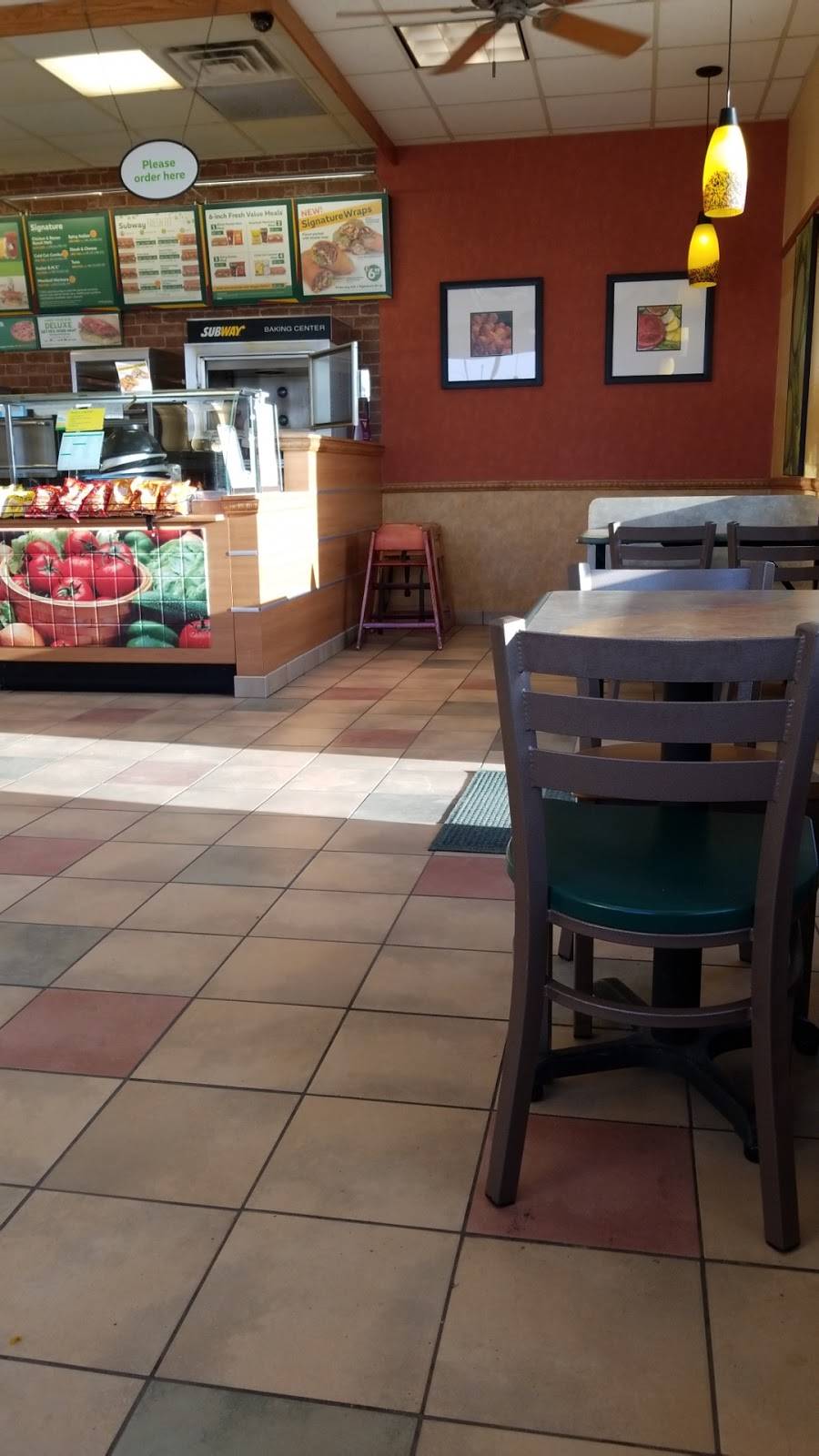 Subway | meal takeaway | 1706 Pierce Ave, Hwy 60 By-Pass, Sibley, IA 51249, USA | 7127544848 OR +1 712-754-4848