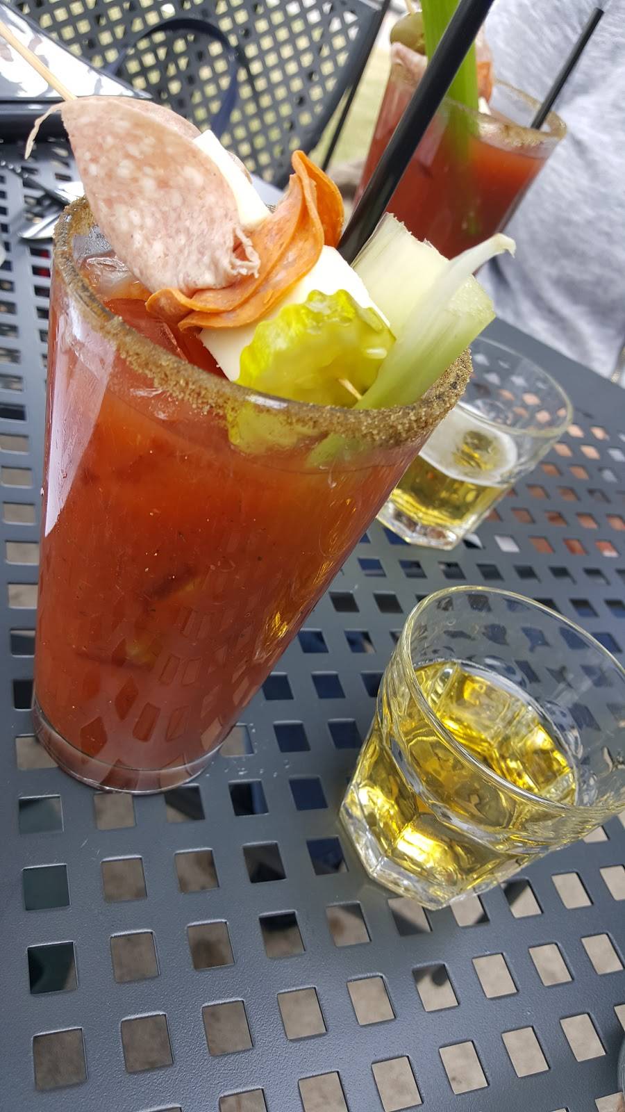 Green Mill Restaurant & Bar | restaurant | 8266 Commonwealth Dr, Eden Prairie, MN 55344, USA | 9529443000 OR +1 952-944-3000