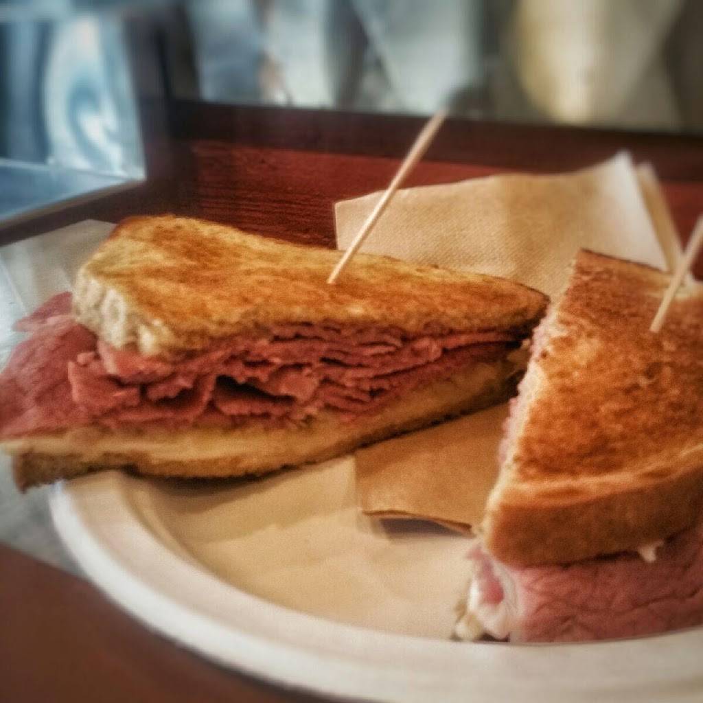 Cravings Specialty Restaurant, Beer & Wine Store | restaurant | 2320 University Blvd, Tuscaloosa, AL 35401, USA | 2053314153 OR +1 205-331-4153