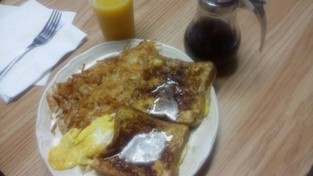 Snowy Mountain Cafe | restaurant | 3360 FL-207, Elkton, FL 32033, USA | 9042177695 OR +1 904-217-7695