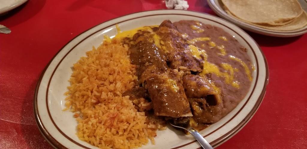 Poquito De Mexico | restaurant | 422 W Main St, Yukon, OK 73099, USA | 4053549902 OR +1 405-354-9902