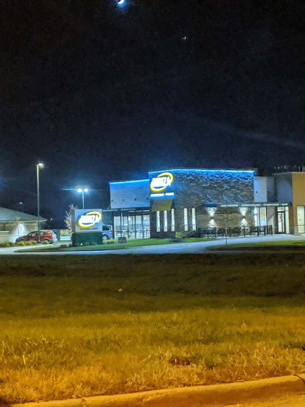 Runza Restaurant | restaurant | 12140 S 216th Plaza, Gretna, NE 68028, USA | 4029339827 OR +1 402-933-9827