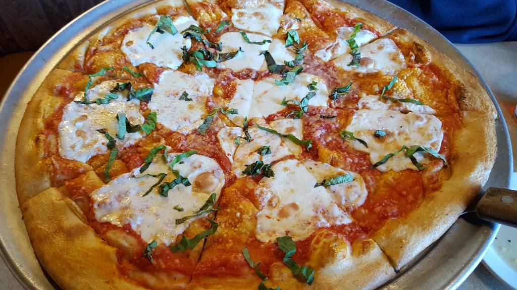 Darios Brick Oven Restaurante | restaurant | 310 Massachusetts Ave, Lunenburg, MA 01462, USA | 9785824300 OR +1 978-582-4300