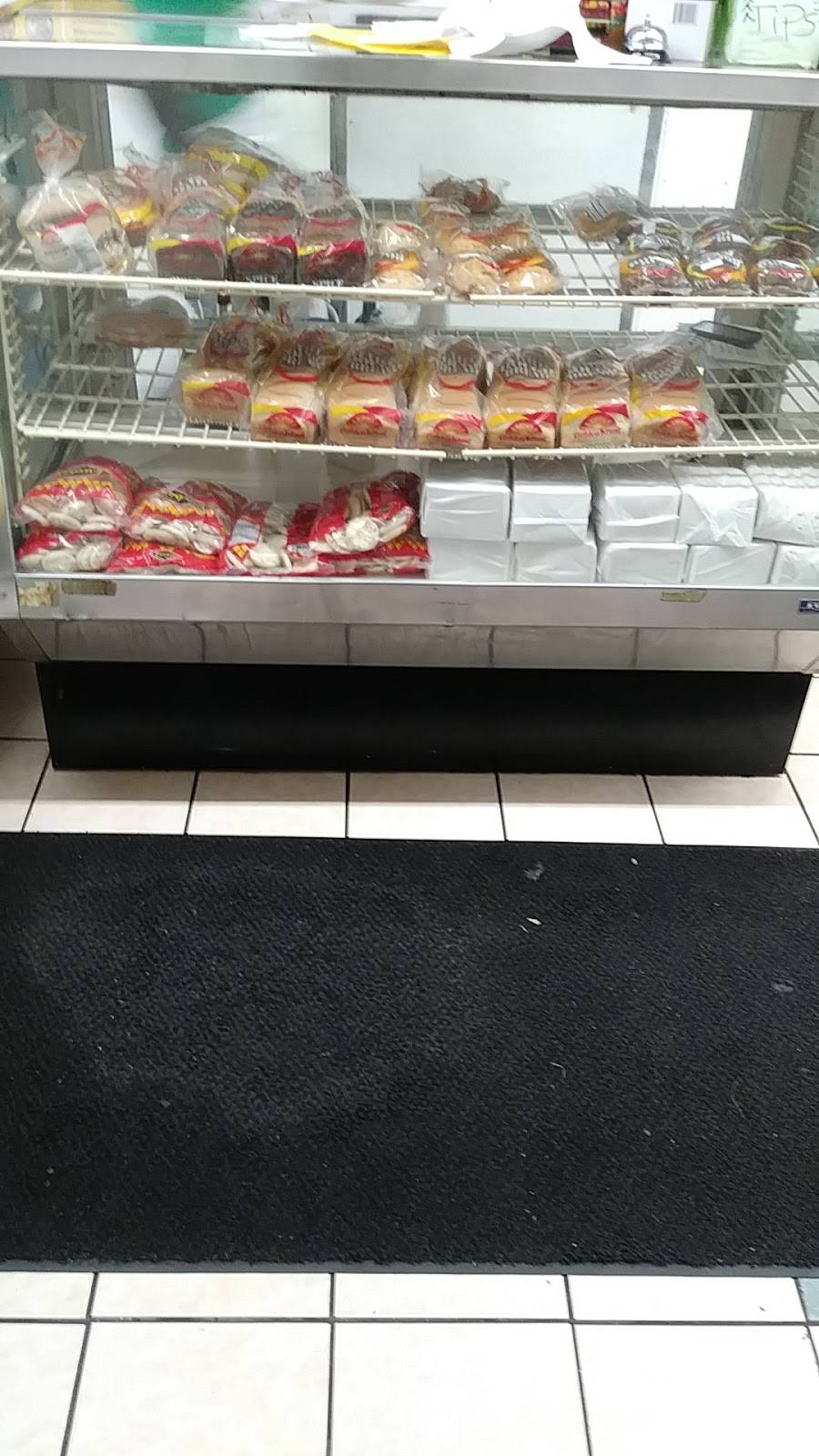 Cas West Indian & American Restaurant | restaurant | 135 Kingston Ave, Brooklyn, NY 11213, USA | 7188041075 OR +1 718-804-1075