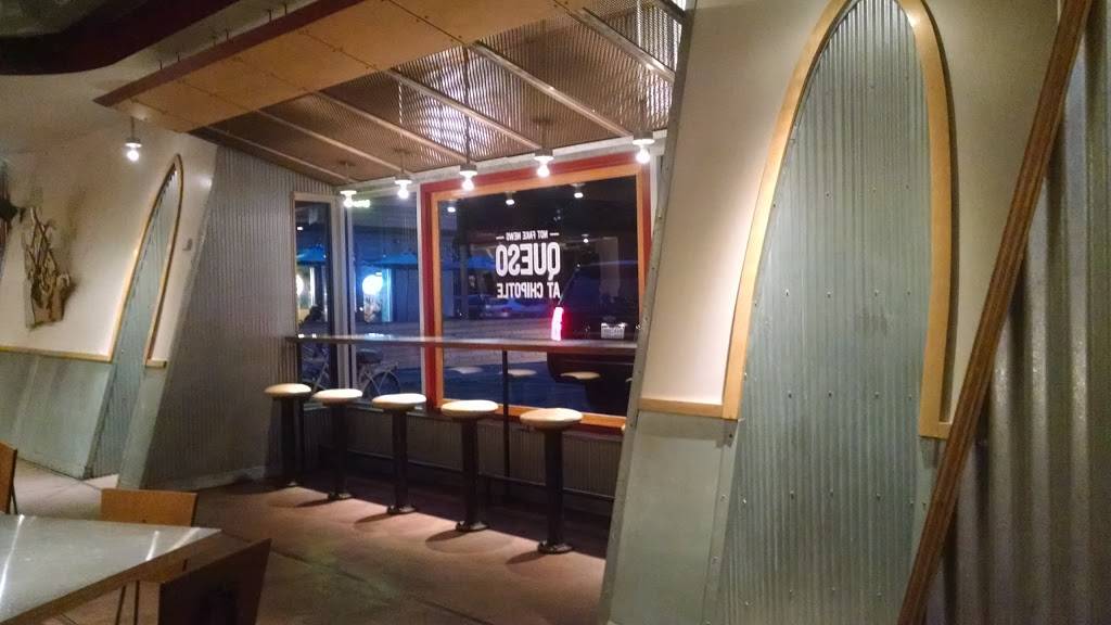 Chipotle Mexican Grill | restaurant | 745 Colorado Blvd Ste A, Denver, CO 80206, USA | 3033332121 OR +1 303-333-2121