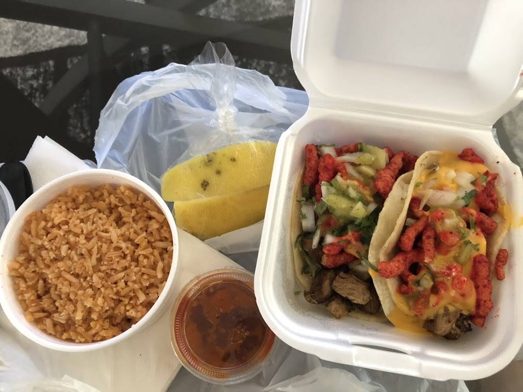 Tacos La Villa Mexican Grill | restaurant | 1801 Union Ave, Bakersfield, CA 93305, USA | 6616331395 OR +1 661-633-1395