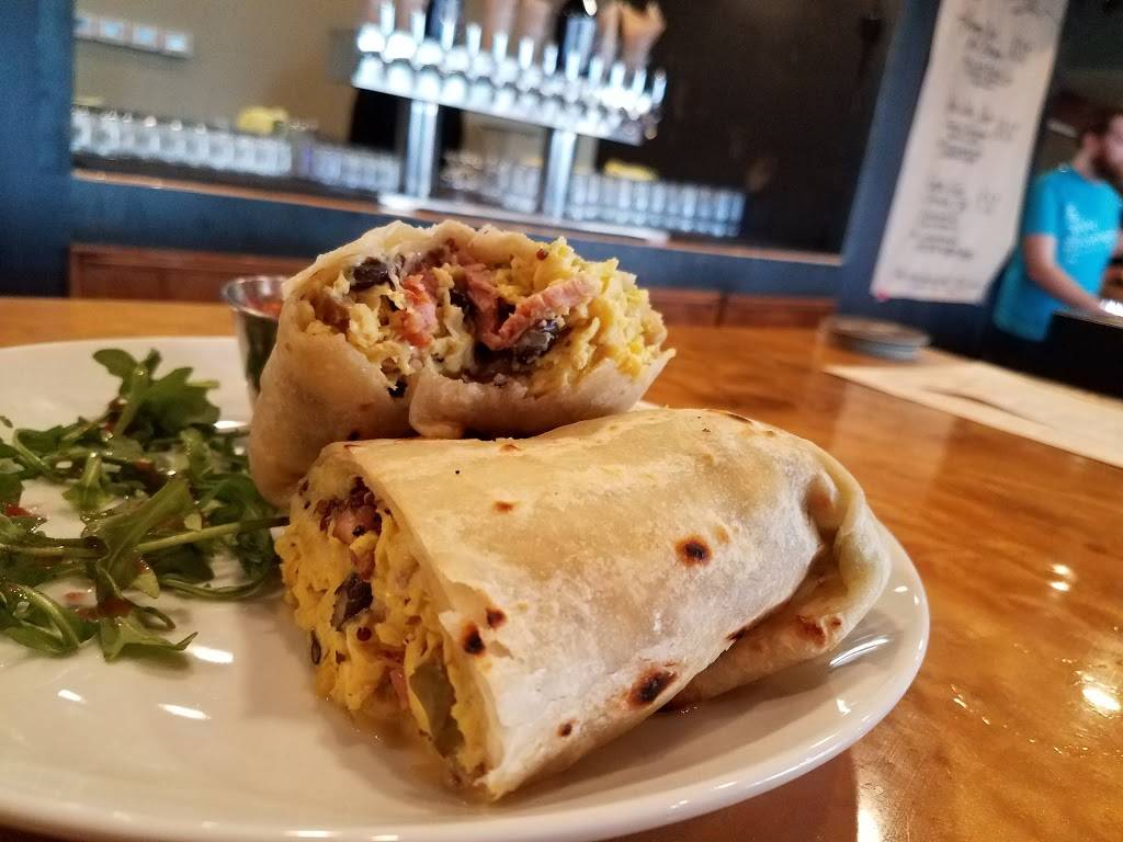 Helio Basin Brewing Company | restaurant | 3935 E Thomas Rd, Phoenix, AZ 85018, USA | 6023543525 OR +1 602-354-3525