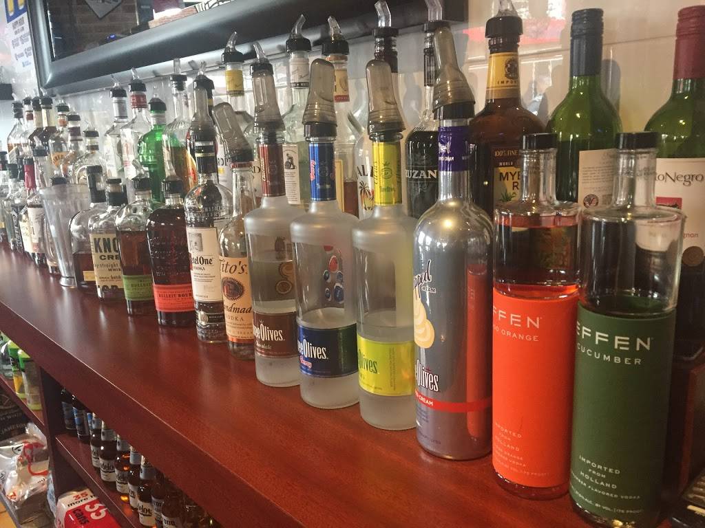 Clark Street Dog | restaurant | 3040 N Clark St, Chicago, IL 60657, USA | 7732816690 OR +1 773-281-6690